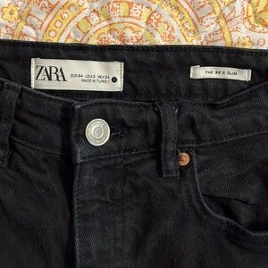 ZARA “The 90’s Slim” Black Jeans Size 2